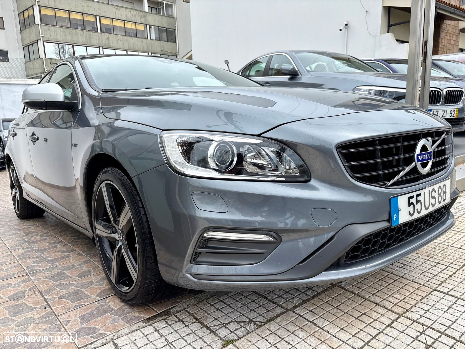 Volvo S60 2.0 D2 R-Design Momentum - 1