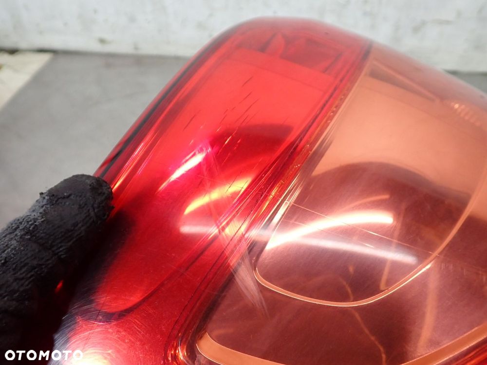 LAMPA LEWA TYLNA SUZUKI SX4 1.6 - 4