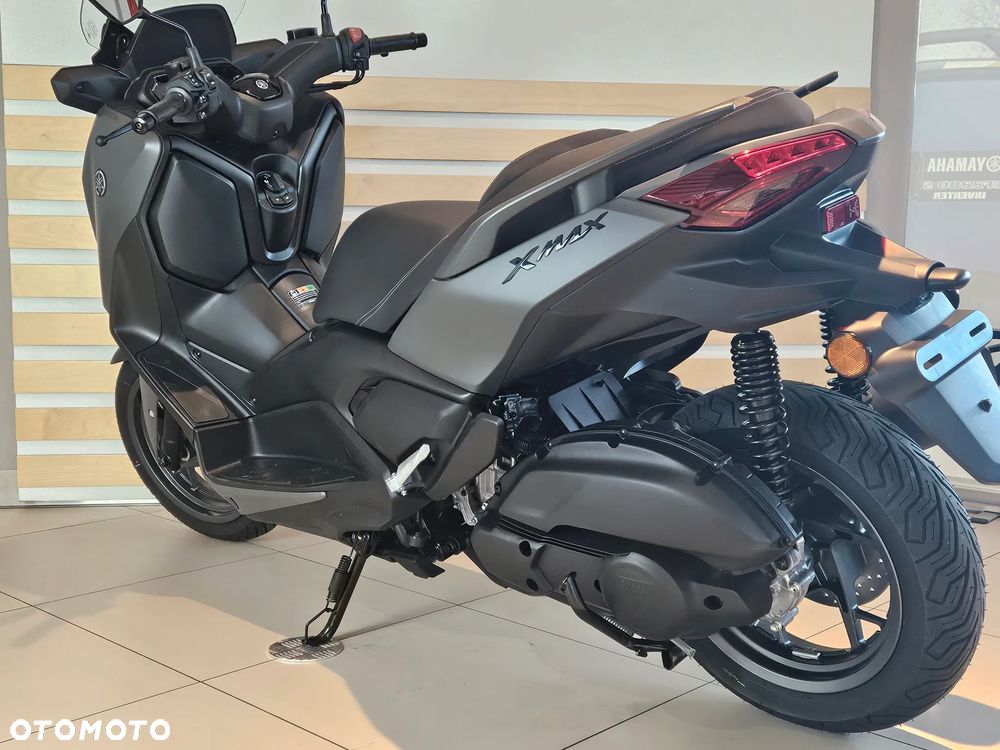 Yamaha X-max - 7