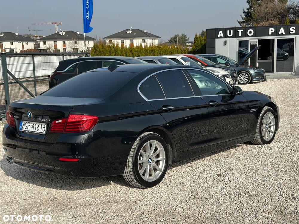 BMW Seria 5 530d xDrive Luxury Line - 7