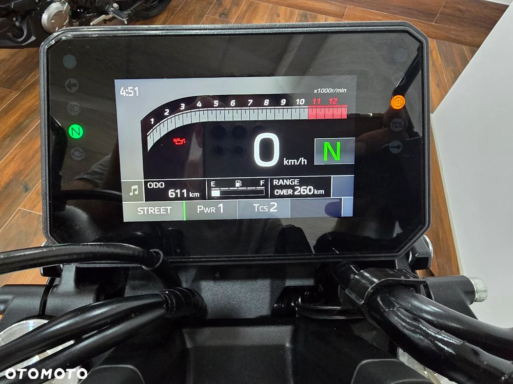 Yamaha MT - 6
