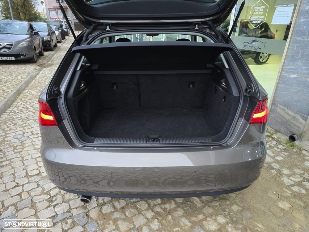 Audi A3 1.6 TDI S tronic design - 17