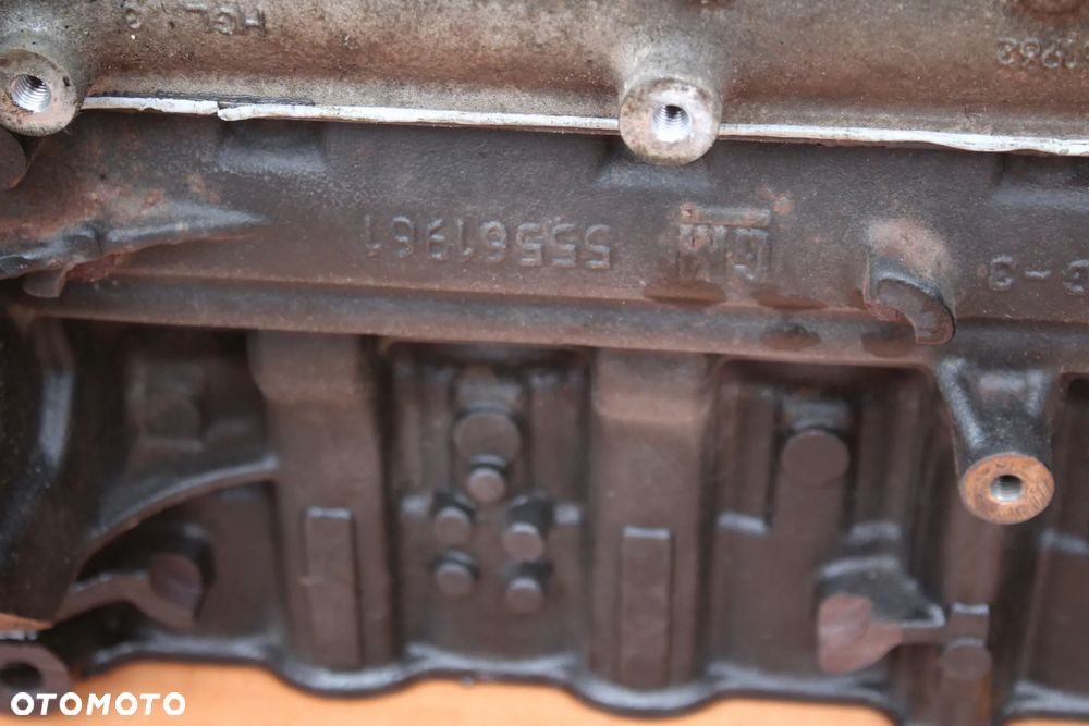 BLOK SILNIKA OPEL ASTRA J CORSA D MERIVA 1.2 A12XER 55561961 - 2