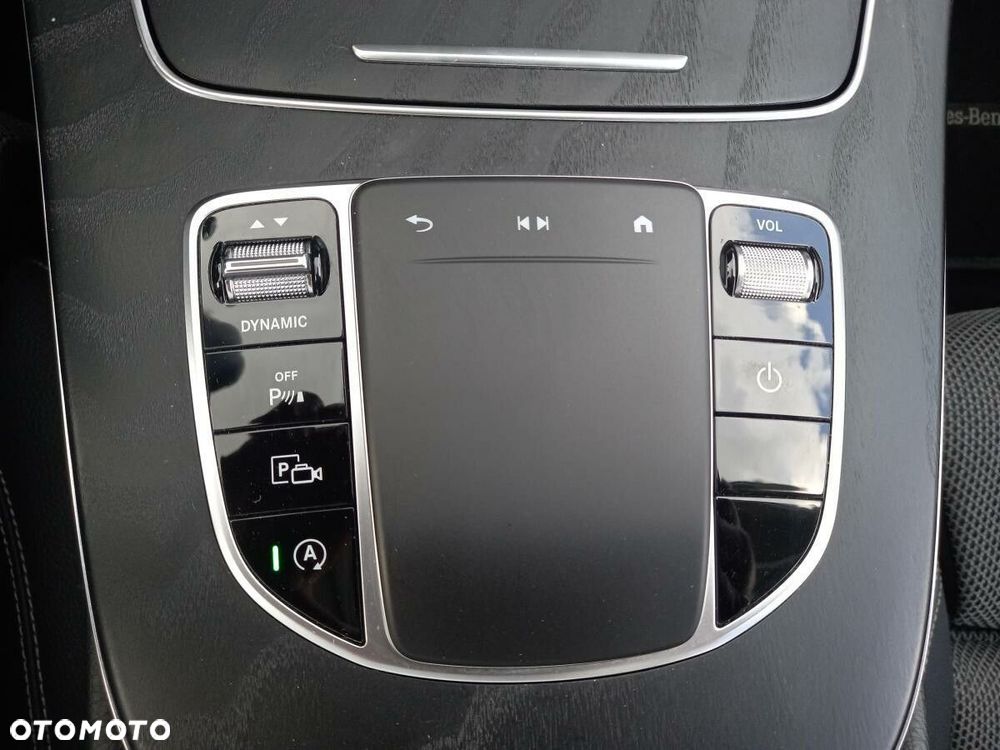 Mercedes-Benz Klasa E - 24