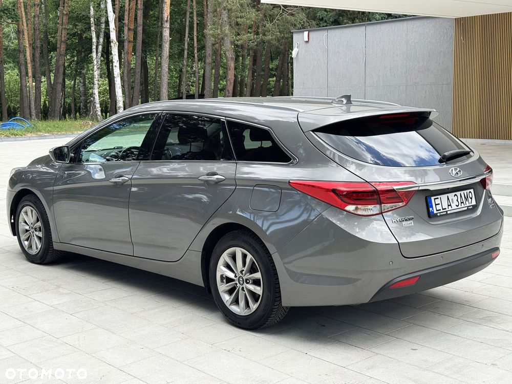 Hyundai i40 Kombi blue 1.6 CRDi DCT Space - 10