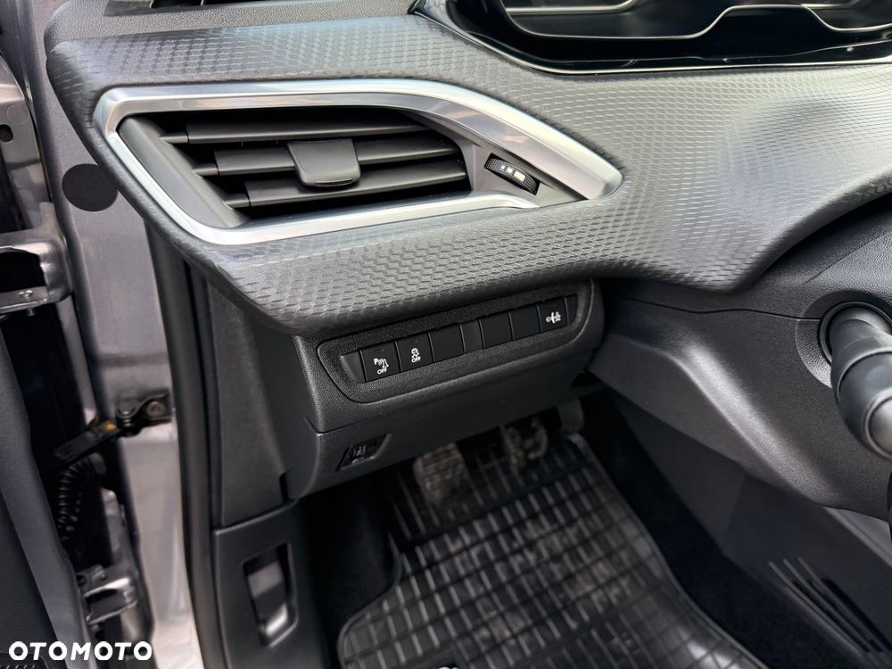 Peugeot 2008 120 VTI Allure - 24