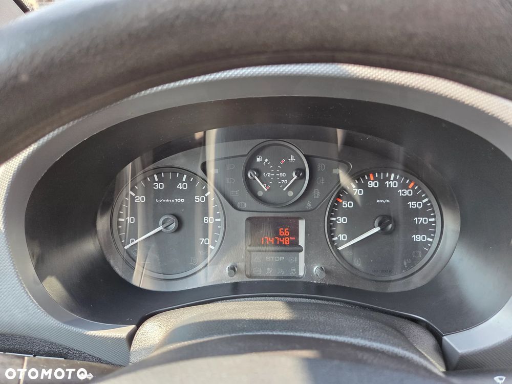 Peugeot Partner L2 Pro (bryg.) - 28