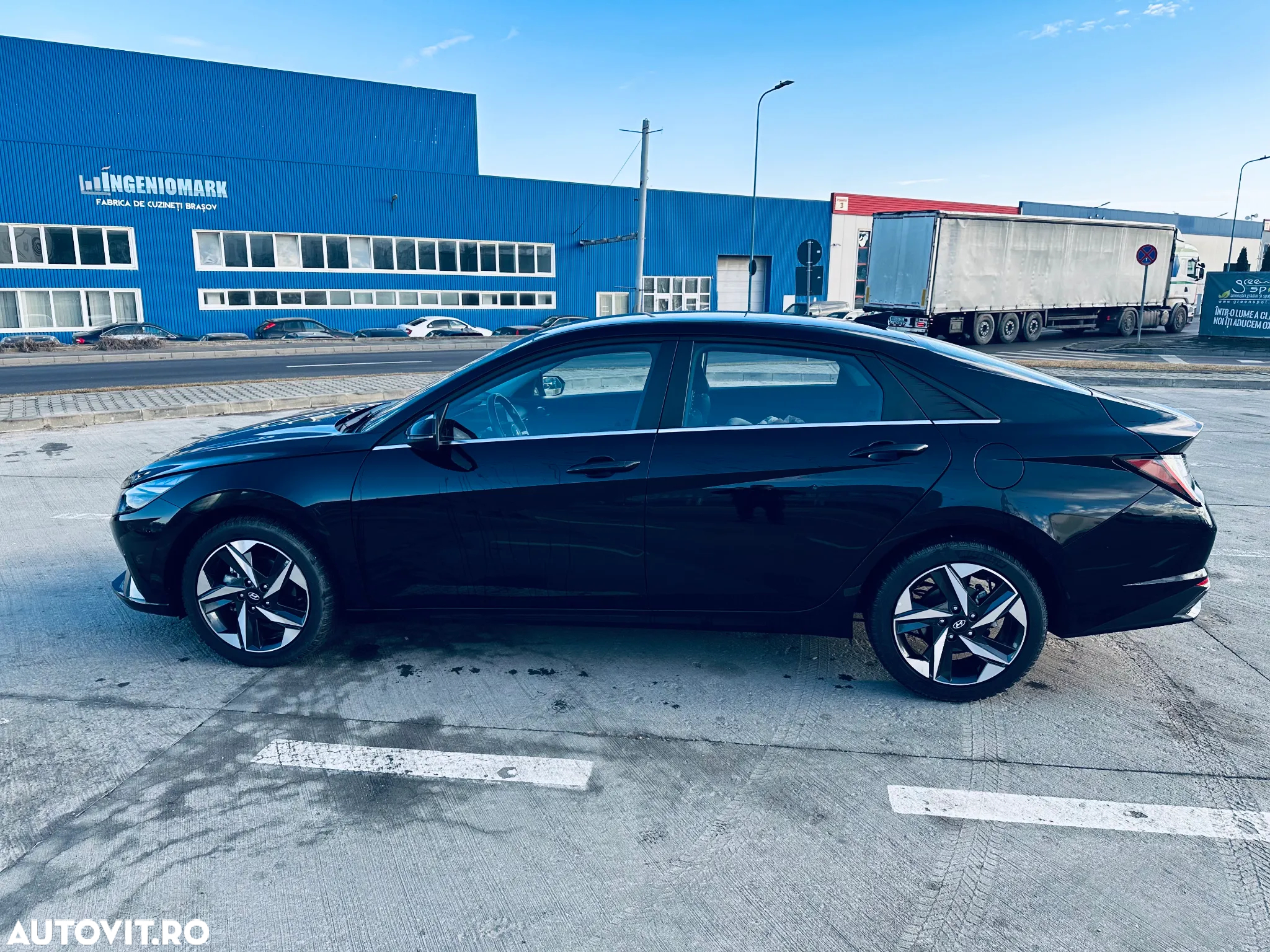 Hyundai Elantra 1.6 l 123 CP 6MT Exclusive Navi - 4