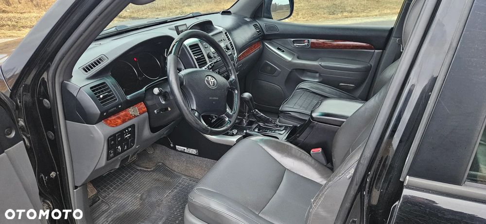 Toyota Land Cruiser - 6
