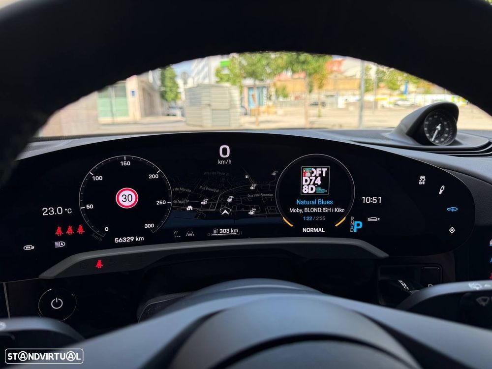 Porsche Taycan Cross Turismo 4 - 14