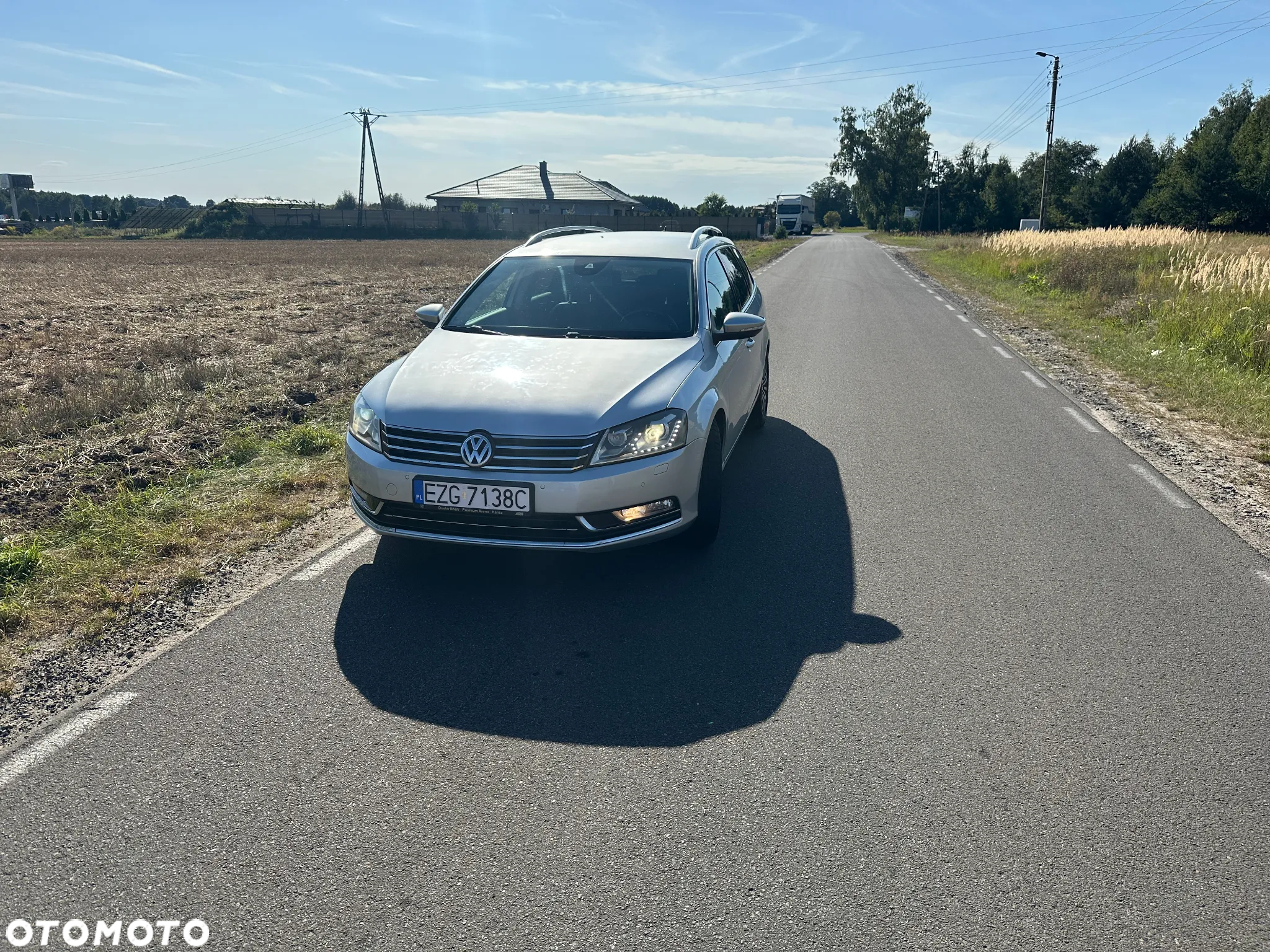 Volkswagen Passat 2.0 TDI Comfortline DSG - 2