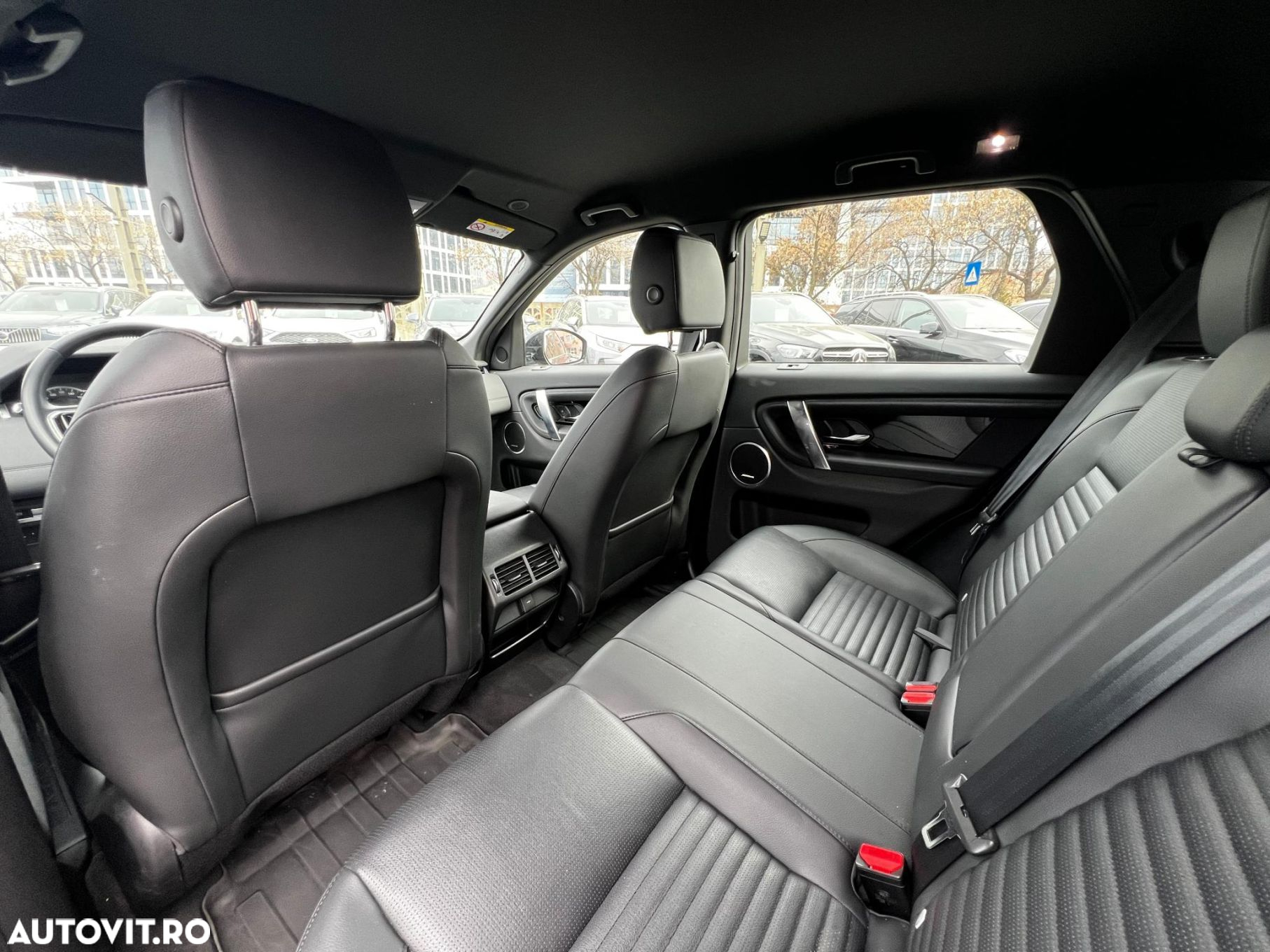Land Rover Discovery Sport - 25