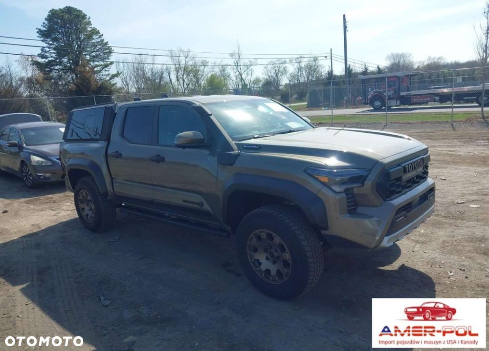 Toyota Tacoma - 1