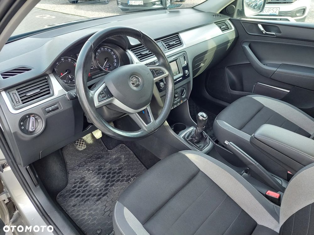 Skoda RAPID 1.2 TSI Ambition - 11