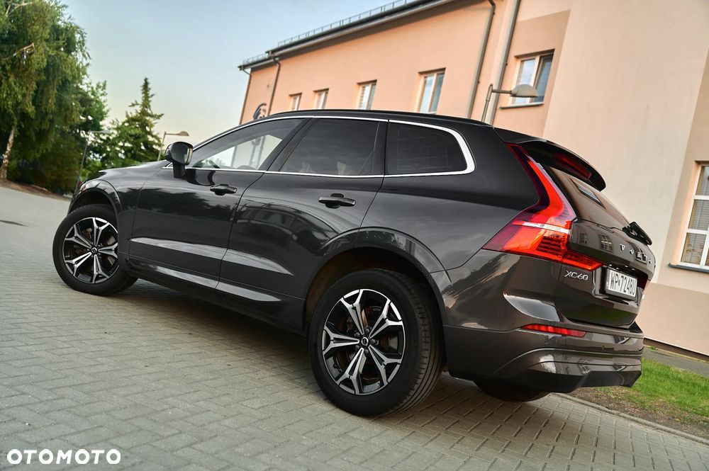 Volvo XC 60 B4 D Geartronic Momentum Pro - 5