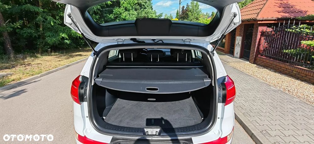 Kia Sportage 1.7 CRDI 2WD Dream-Team Edition - 12