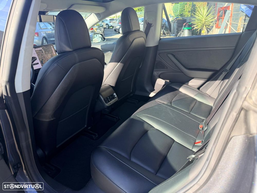 Tesla Model 3 Long-Range Dual Motor AWD - 21