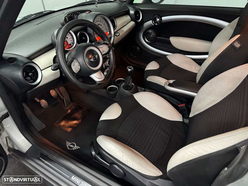 MINI 3 Portas Cooper D - 17
