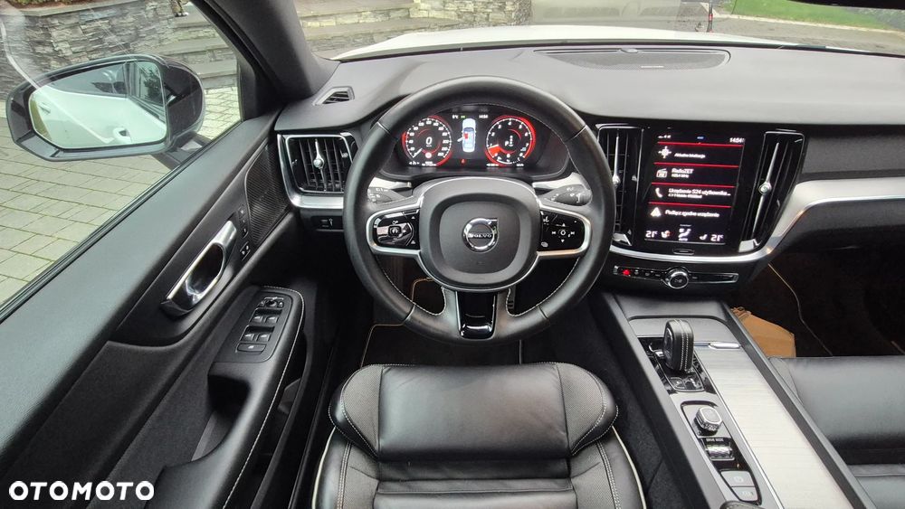 Volvo S60 B4 B R-Design - 25