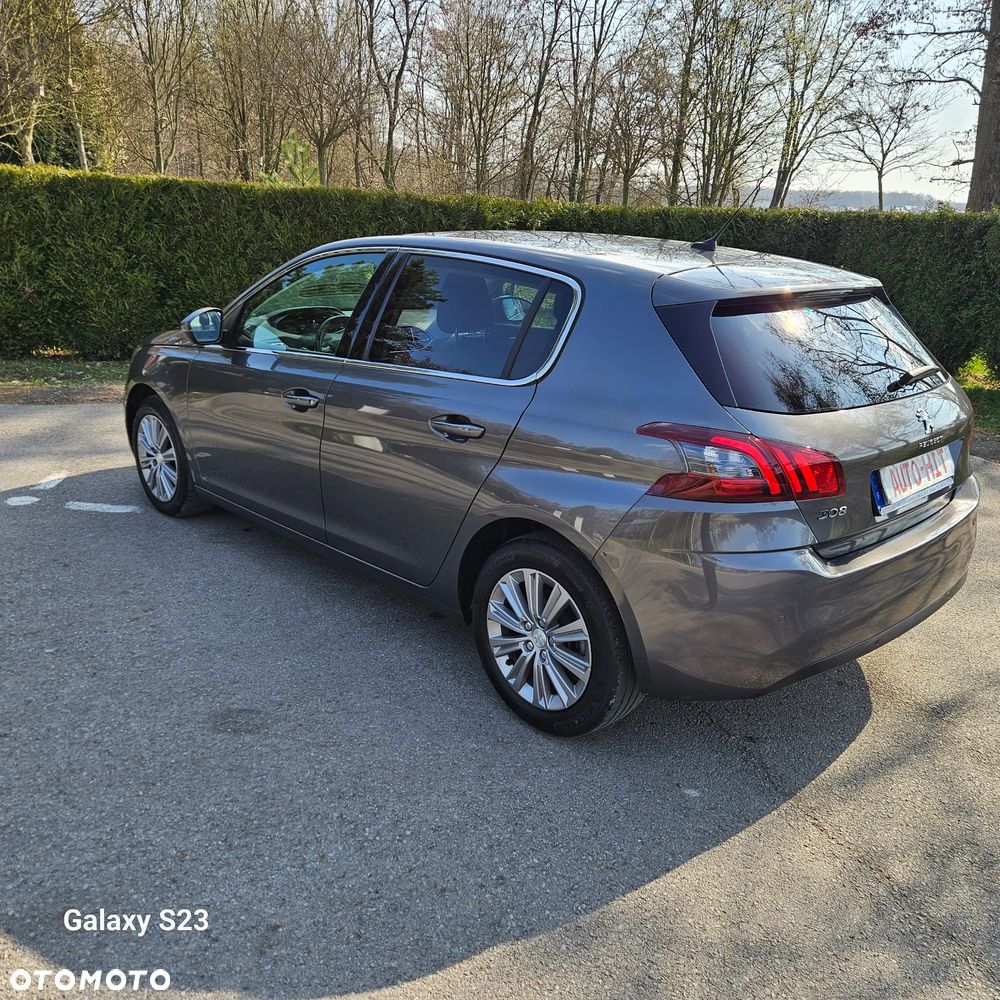 Peugeot 308 BlueHDi 130 EAT8 Allure - 12