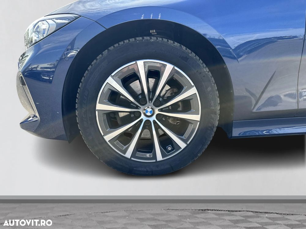 BMW Seria 3 320i xDrive AT - 13
