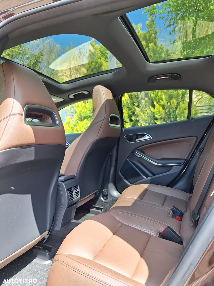 Mercedes-Benz GLA 220 CDI 4MATIC 7G-DCT - 27