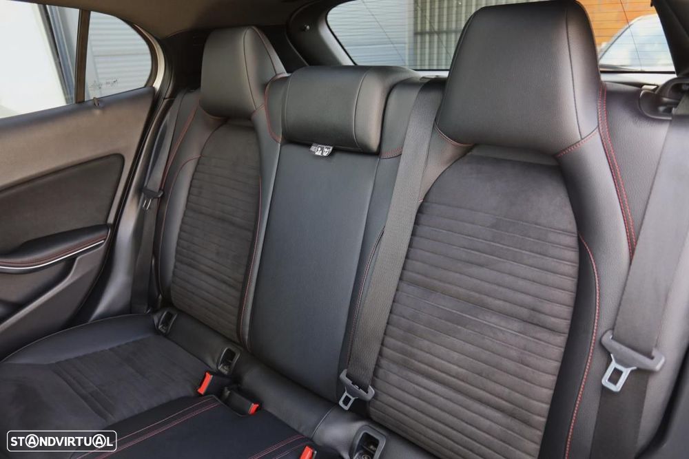 Mercedes-Benz GLA 220 d AMG Line - 23