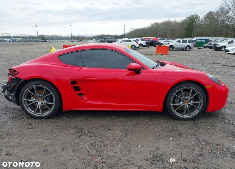 Porsche 718 Cayman - 8