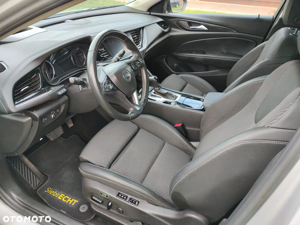 Opel Insignia - 8