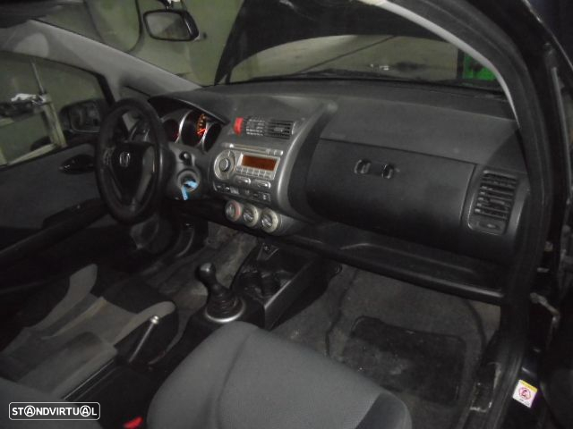 Carro MOT: L12A1 HONDA JAZZ 2 2004 1.2 78CV 5P PRETO GASOLINA - 5