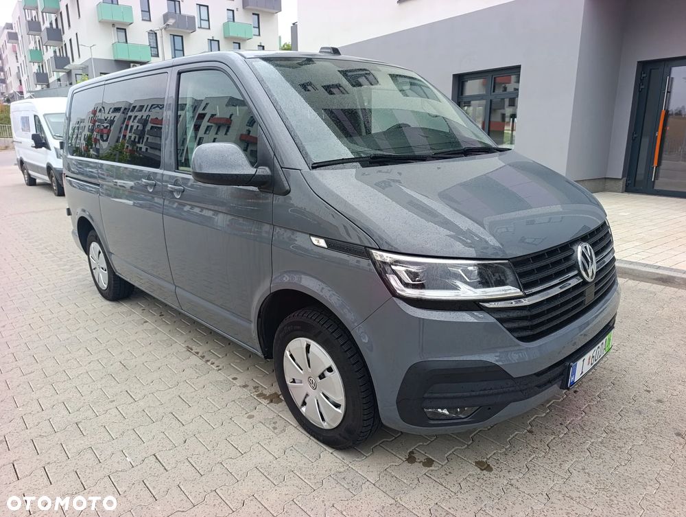 Volkswagen Transporter - 1