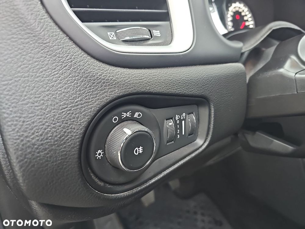 Jeep Renegade 1.0 GSE T3 Turbo Sport FWD S&S - 12