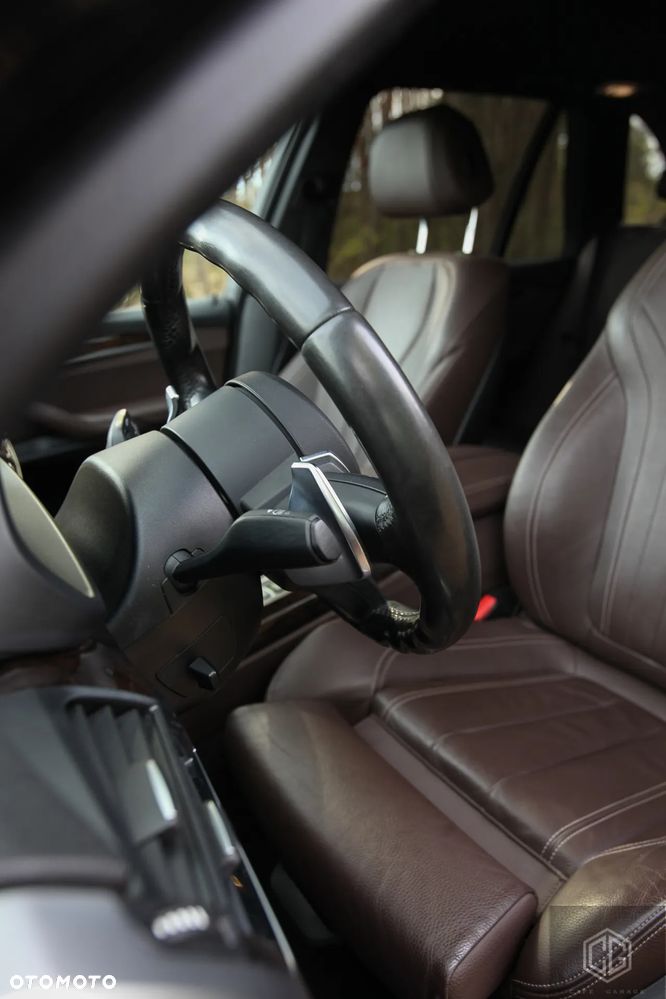 BMW X5 xDrive25d - 38