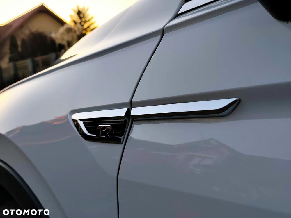 Volkswagen Tiguan 2.0 TDI SCR R-Line - 16