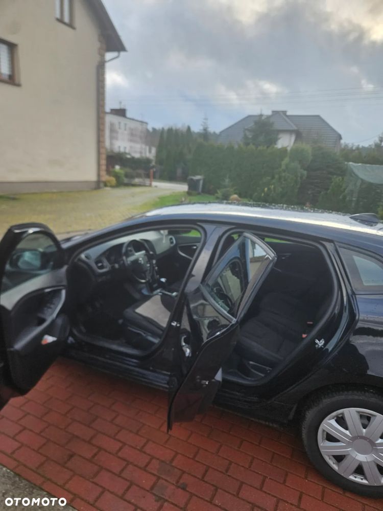 Volvo V40 D2 - 11