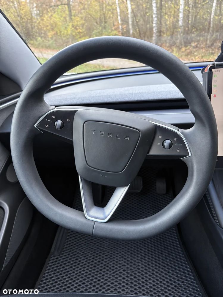 Tesla Model 3 AWD - 5