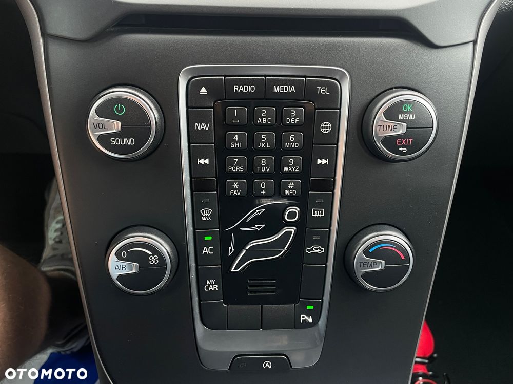 Volvo V40 D2 Momentum - 13