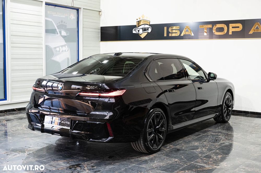 BMW Seria 7 - 38