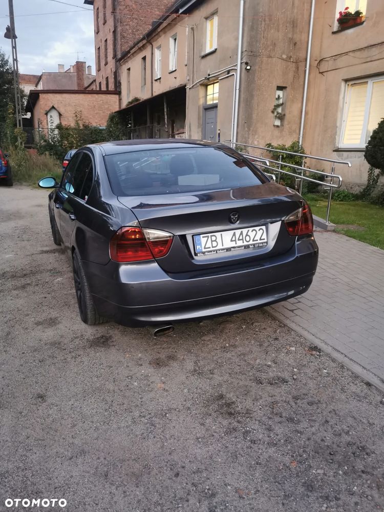 BMW Seria 3 318i - 5