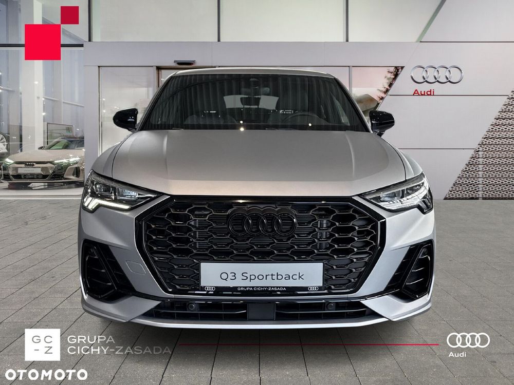 Audi Q3 Sportback - 16