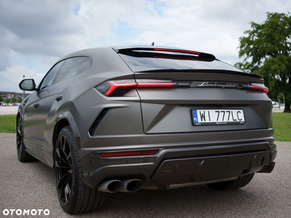 Lamborghini Urus - 4