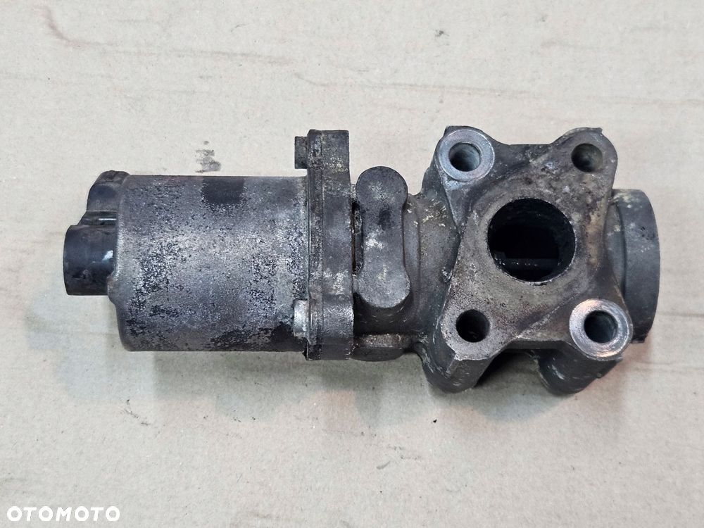 toyota avensis t25 corolla verso 04-08 2.2 d-cat egr zawór - 2