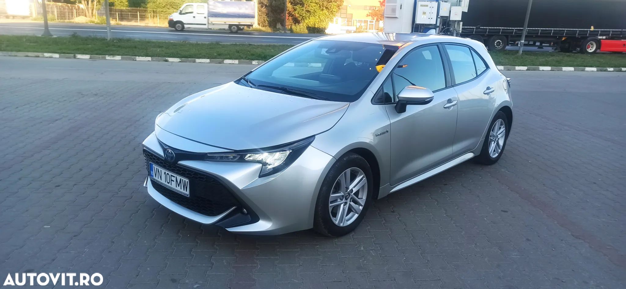 Toyota Corolla - 1