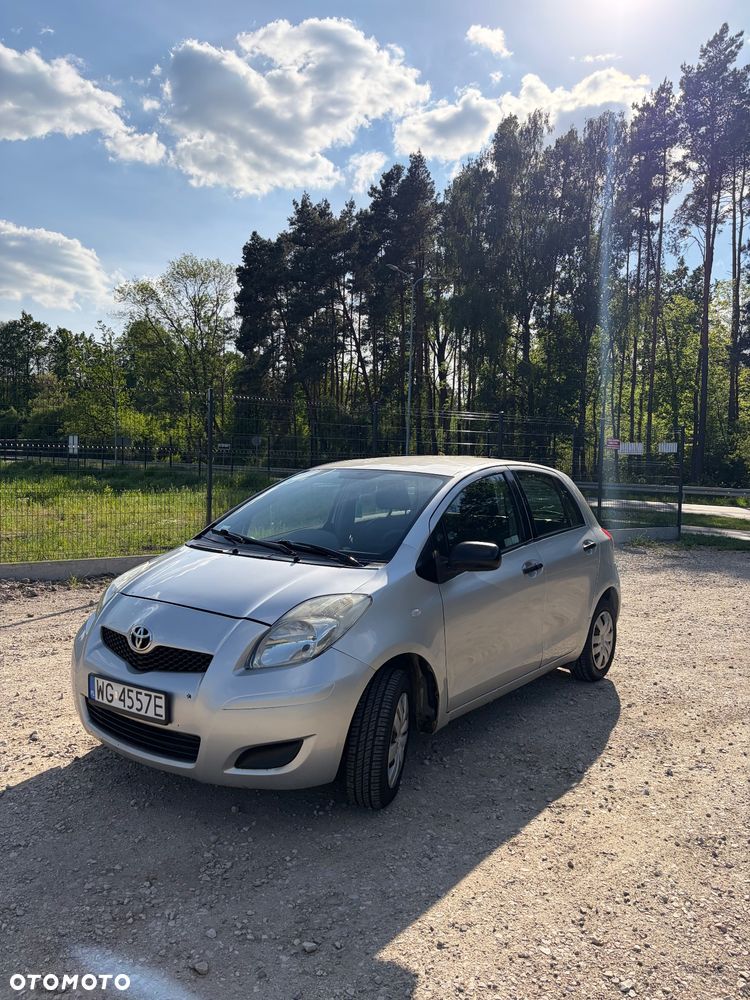 Toyota Yaris 1.0 Entry - 1
