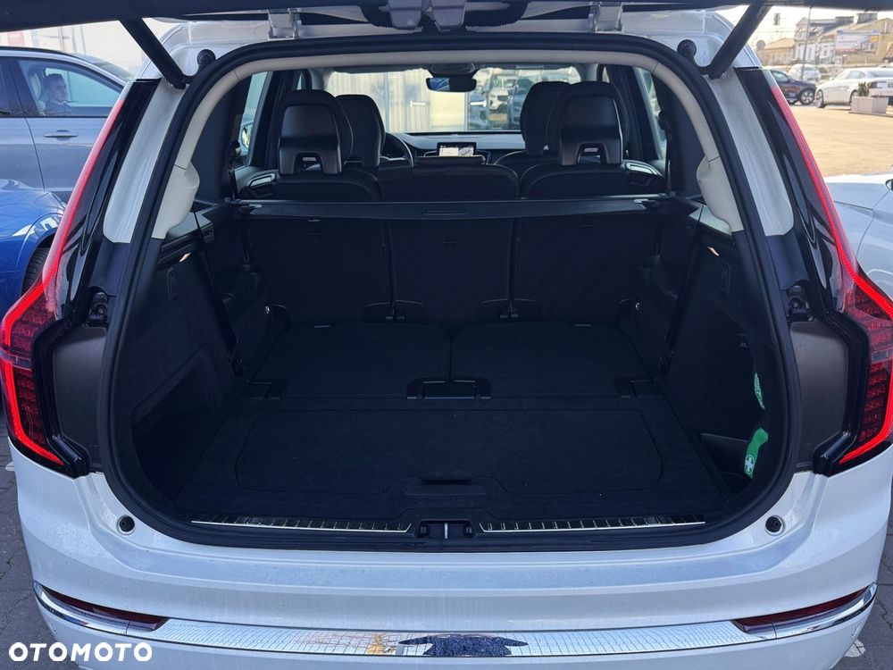 Volvo XC 90 - 31