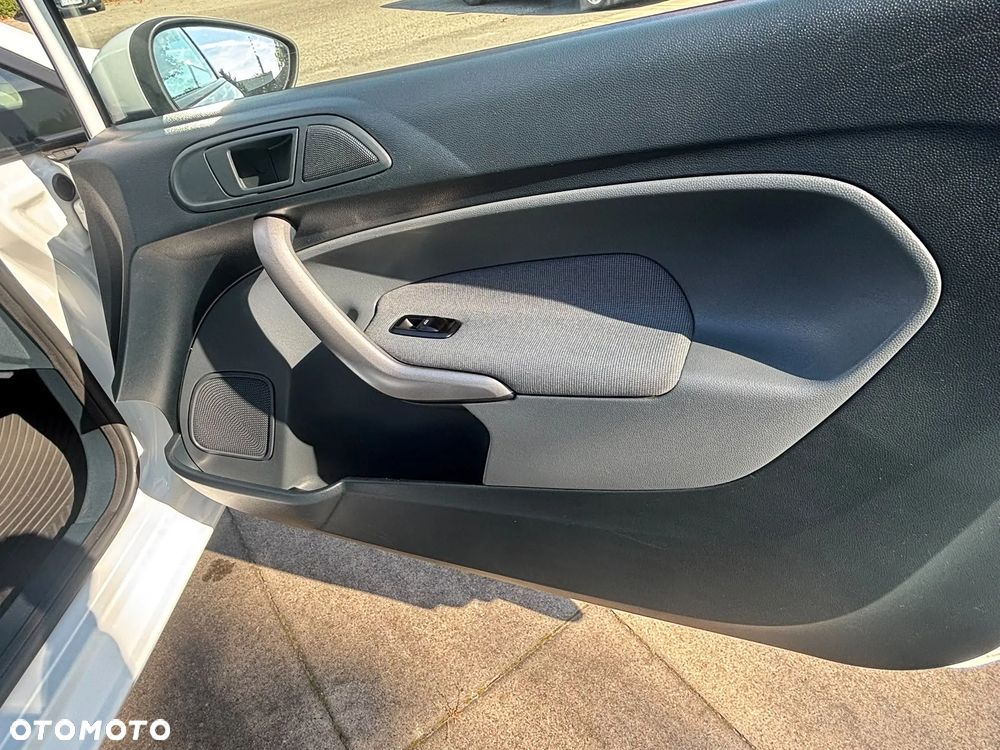 Ford Fiesta - 11