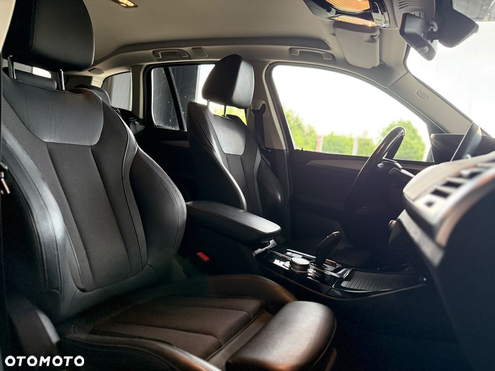 BMW X3 xDrive20i GPF Advantage - 12