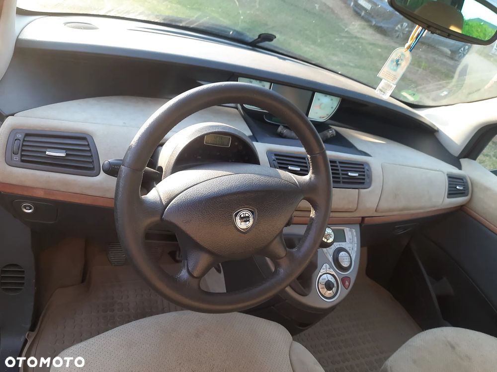 Lancia Phedra 2.2JTD 16V Emblema - 17