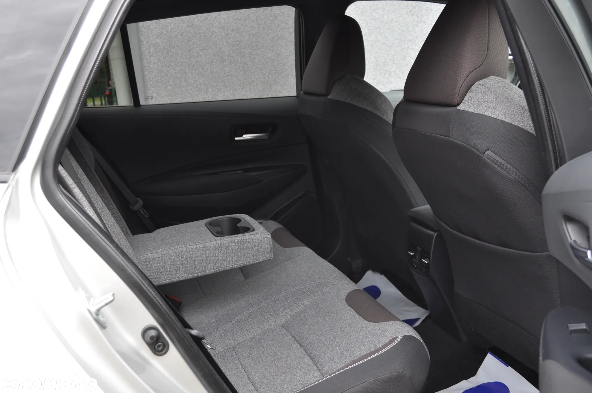 Toyota Corolla 1.8 Hybrid Trek - 17