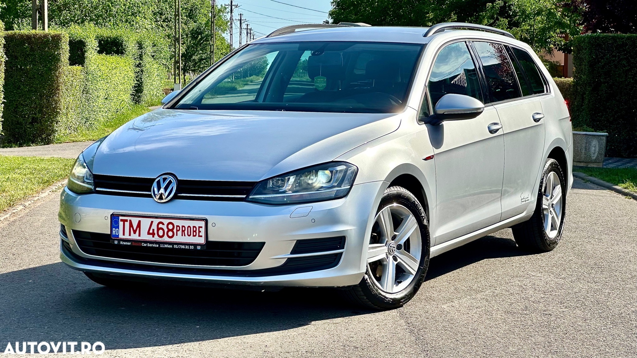 Volkswagen Golf 1.6 TDI BlueMotion Technology DPF Comfortline - 3